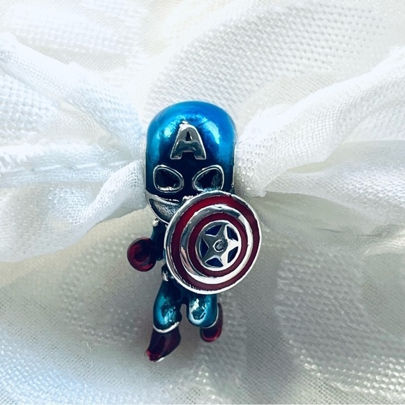 🛡️ NWOT Captain America  Charm – The Avengers⚡ - Picture 2 of 12